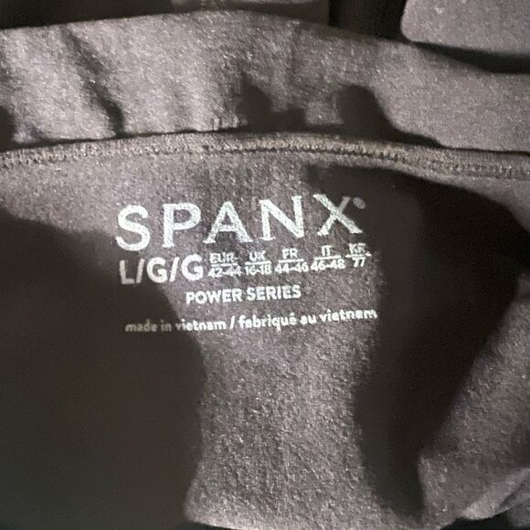 SPANX Black Shapewear Shorts - Picture 4 of 4